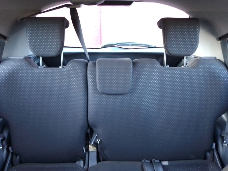 Продаю TOYOTA Yaris в гарному стані.