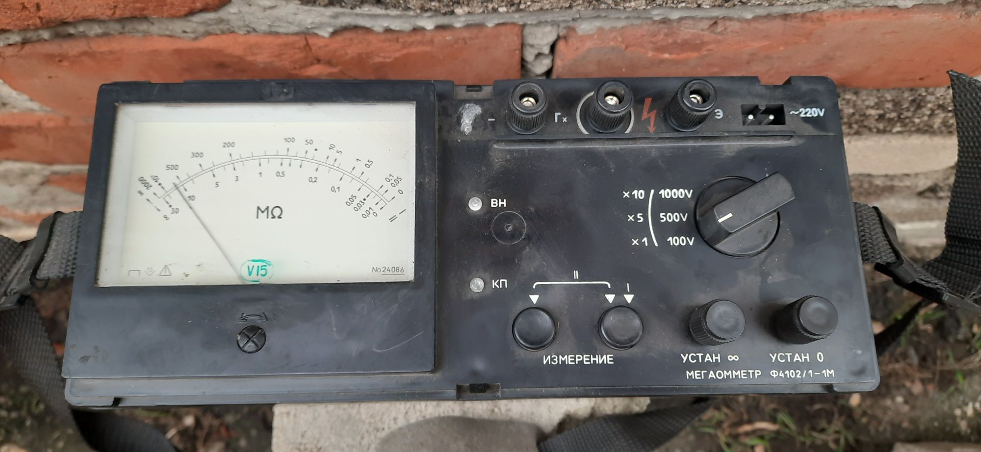 Мегаомметр Ф4102.