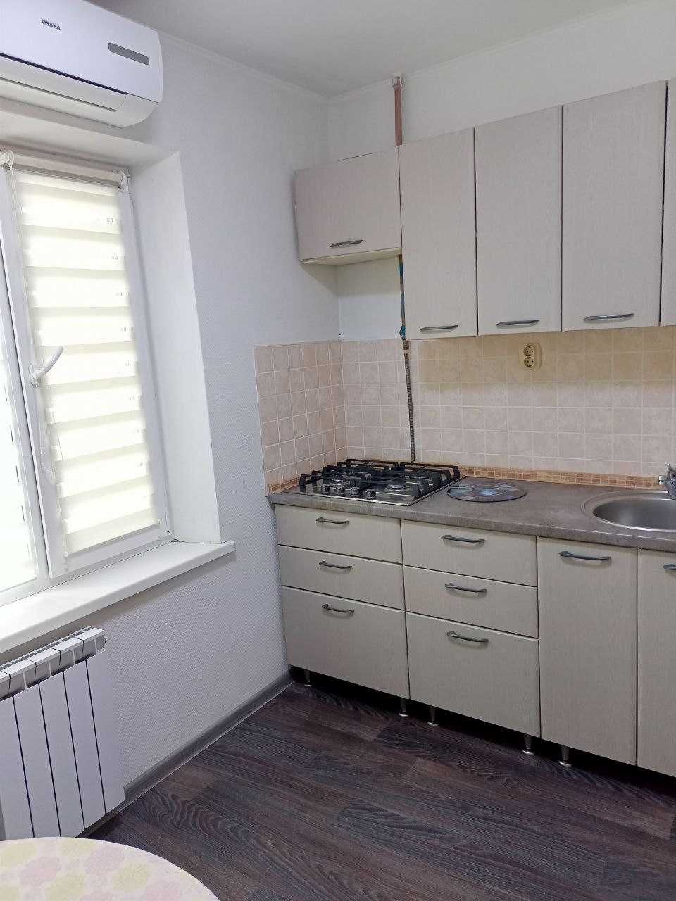 1к квартира посуточно, пр-т Червоної калини 8в (Троєщина)