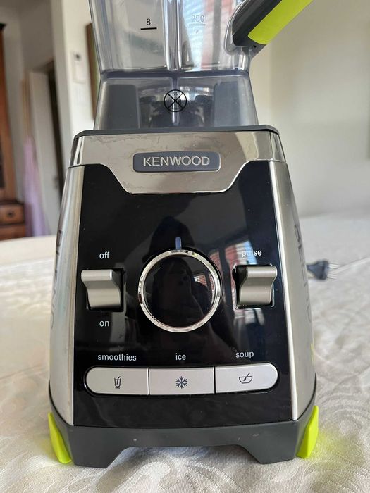 Liquidificador Kenwood Blend-X Pro BLP900BK – 1600 W, 2 L, Como Novo