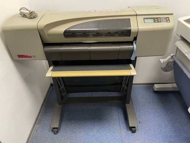 Плоттер HP DesignJet 500 - годится для печати больших чертежей и карт