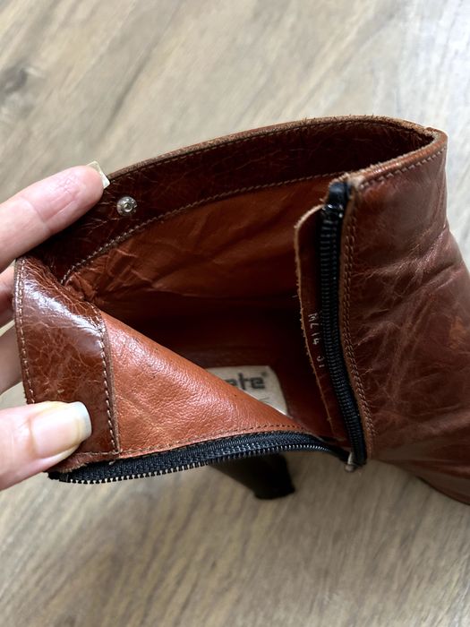 Продам осінні шкіряні черевики жіночі, Este