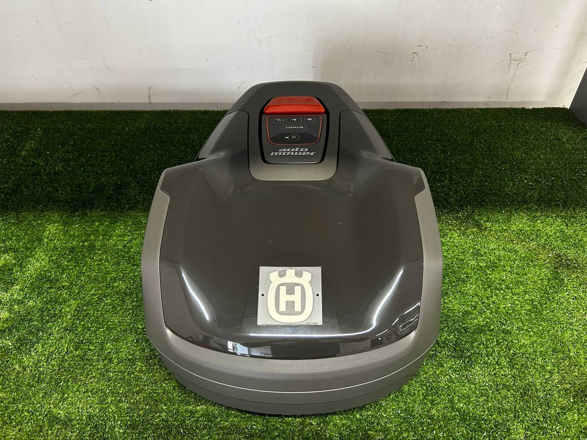 NOWY Robot koszący HUSQVARNA ASPIRE™ R4 Do 400m2