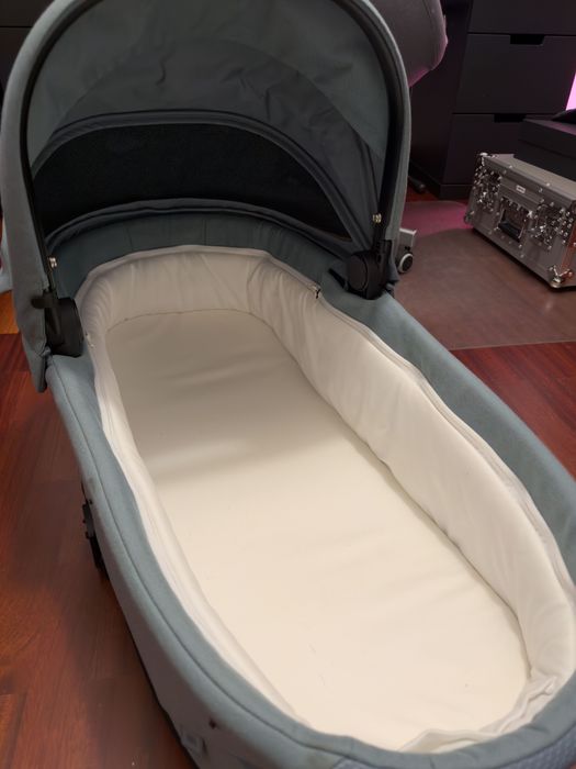 Alcofa Cybex Cot S Lux — Stormy Blue, em ótimo estado