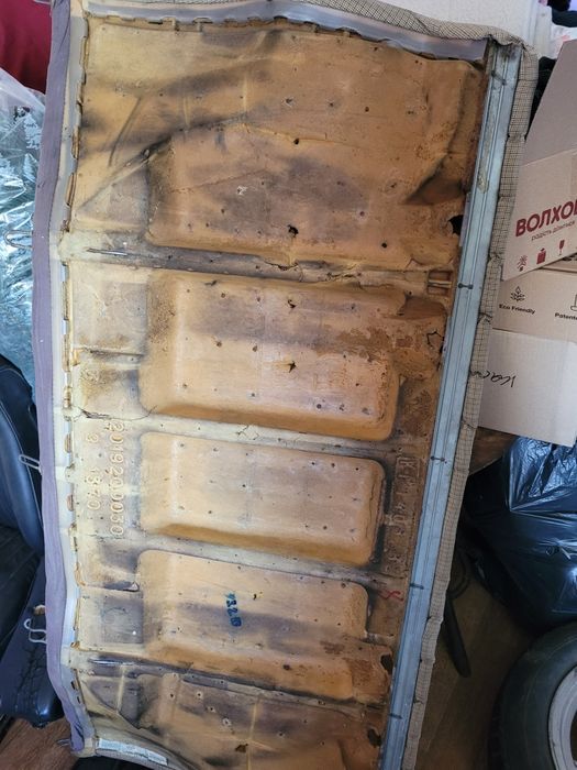 Mercedes 190 диван