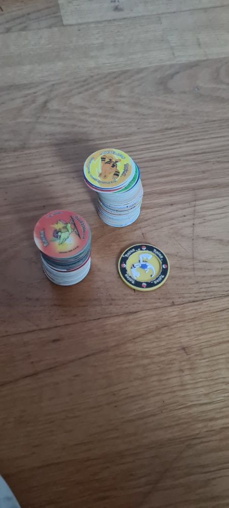 Tazos pokemon matutano