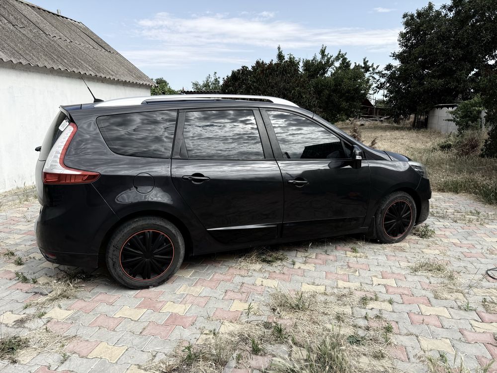Renault , Рено Гранд Сценик Рестайлинг 2013 1.5 дизель