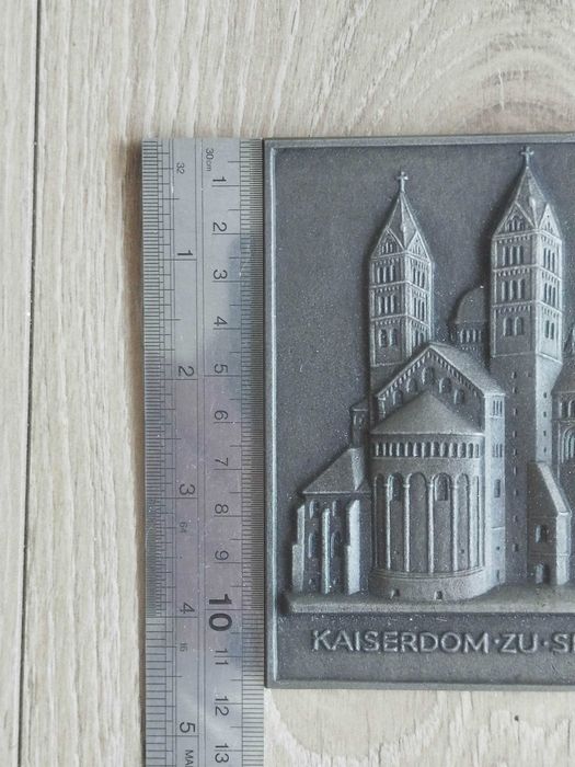 prezent dla urodzonych w 1990 roku tablicę Buderus, Katedrę Cesarską