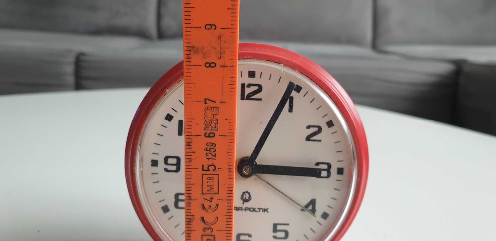 Starocie z Gdyni - Budzik polski na chodzie, sprawny