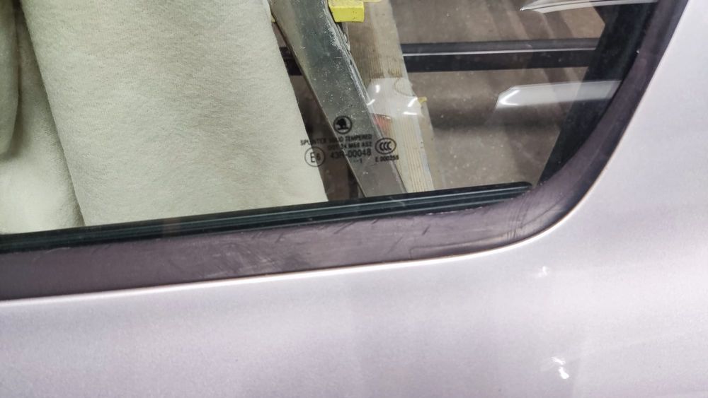 Drzwi lewy przód kierowcy skoda octavia kombi 2 lift LA7W 8E8E