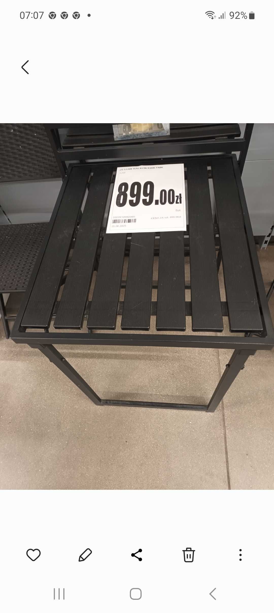 Stolik i krzesła na balkon