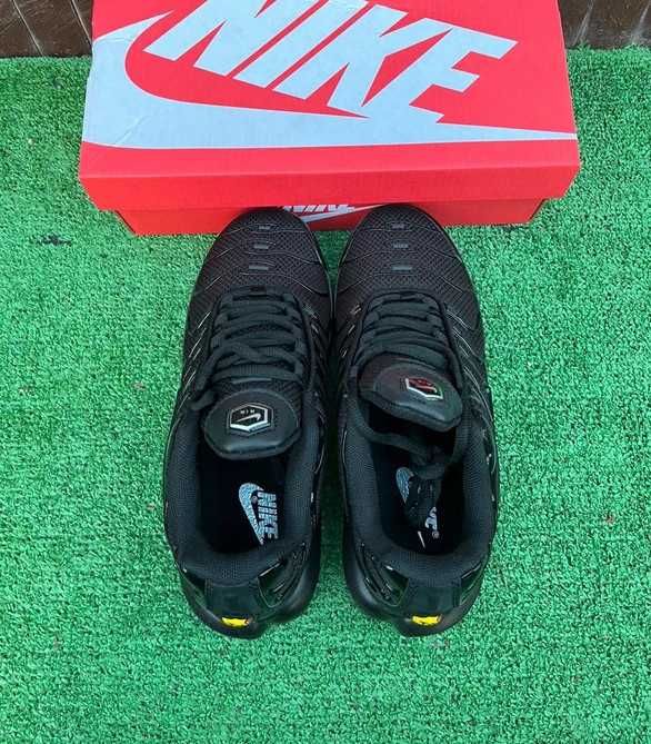"koszykówki" Nike_Air_Max_TN_Plus_Black_Roz.39