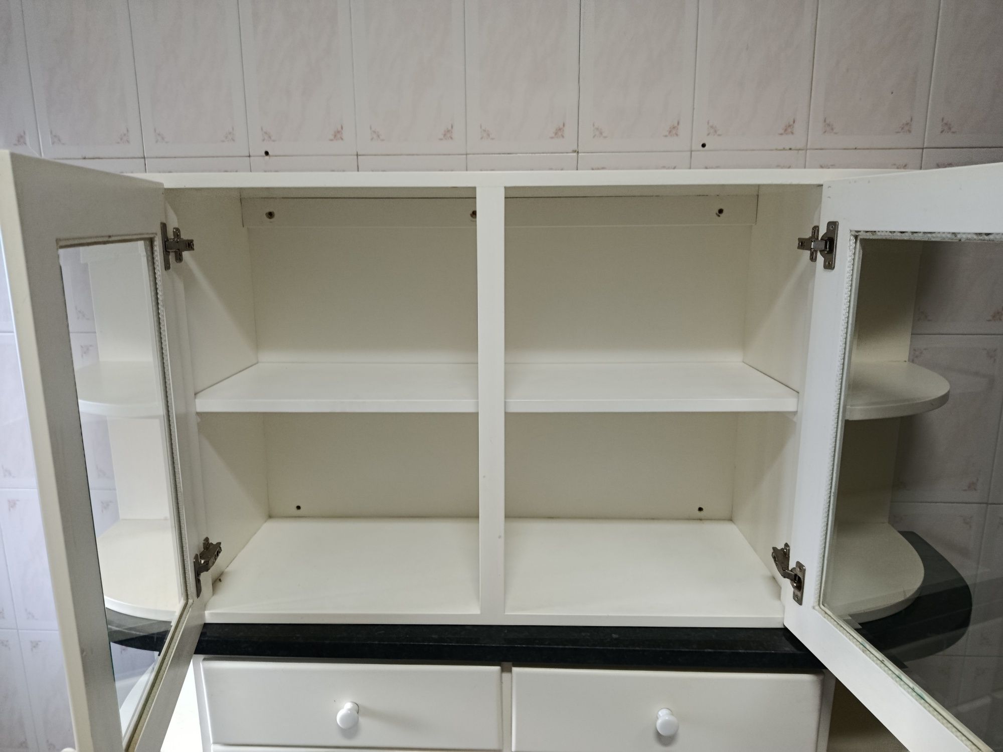 Conjunto moveis de cozinha usados lacados a branco