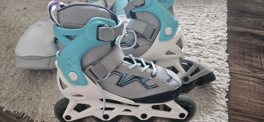 Rolki decathlon regulowane 32-36 plus kask i ochraniacze