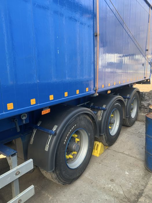 Напівпричіп самоскид