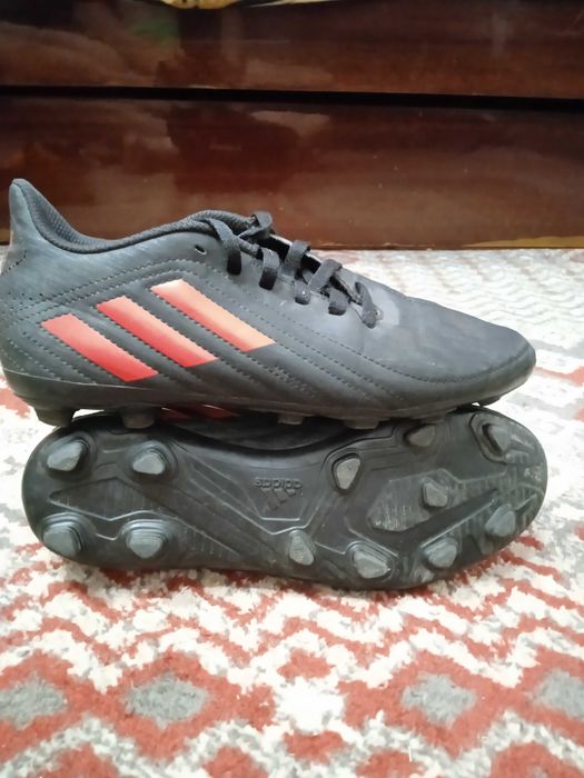 Футбольные бутсы