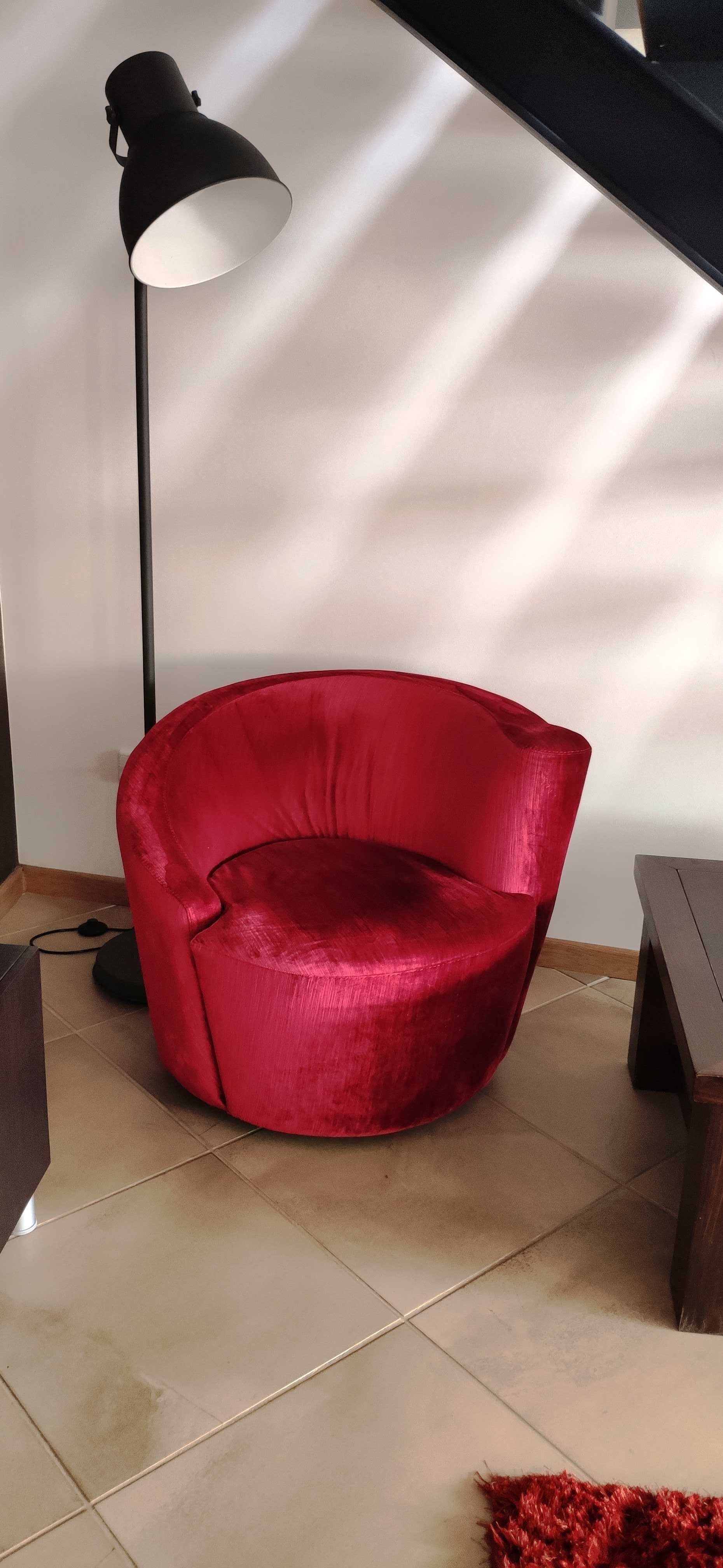 Cadeirão STATUS BALI em tecido mirage VERMELHO