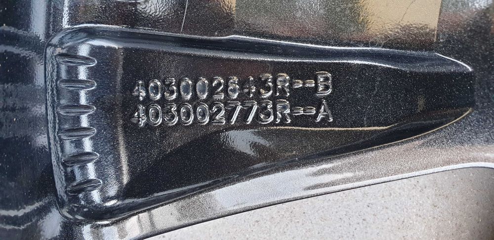 koła felgi aluminiowe 18" 5X114,3 215/55R18 Kadjar captur 4030/02773R