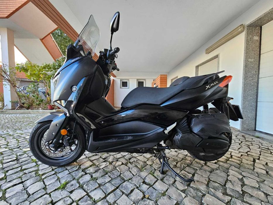 Yamaha X-MAX 400 ABS TCS de 2019 com 10.650 kms
