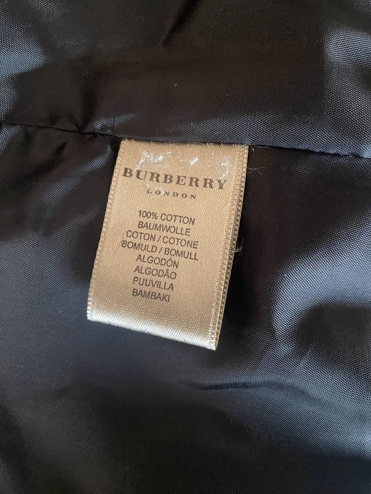 Пальто Burberry, на зріст 140 см.