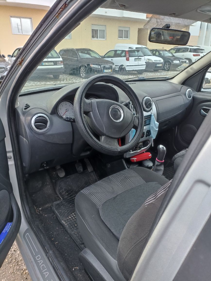 Dacia 2011 pouca quilometragem