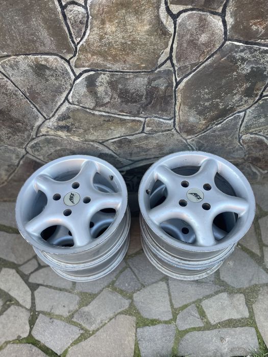 Диски r15 в хорошому стані