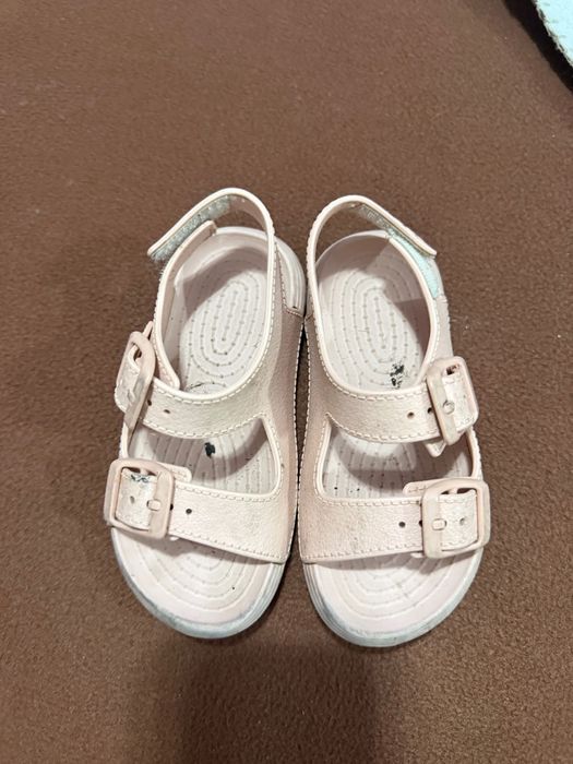 Vendo Sandálias Marca Igor usadas mas em bom Estado