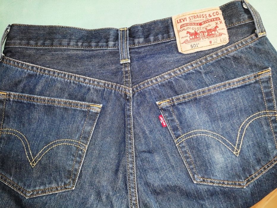 Продам джинсы фирмы "Levis" (Польша).Модель 501