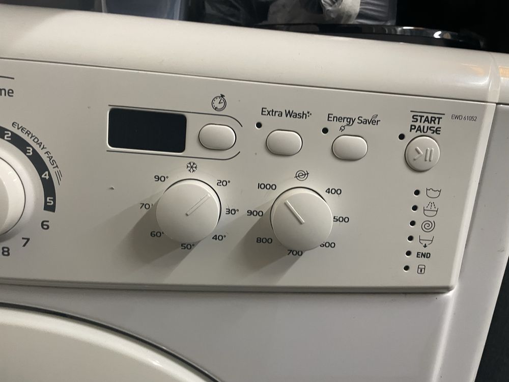 Máquina da lavar roupa - Indesit 6 kg