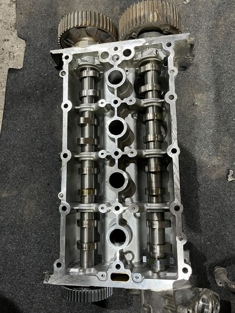 Клапанна кришка skoda 1.2 rapid 1.2 1.4 в зборі