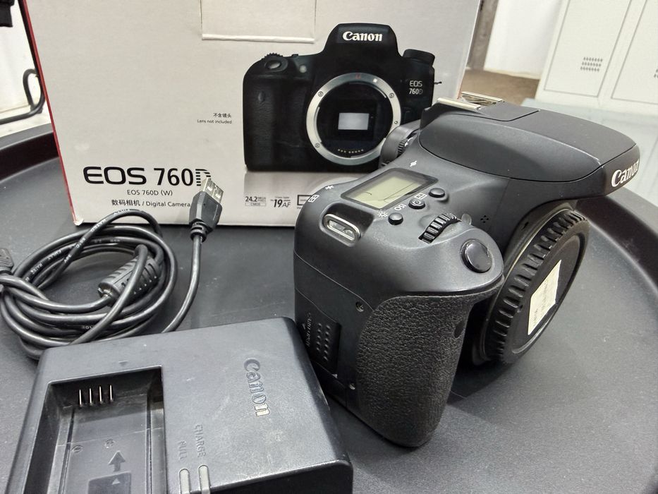 Canon 760D body або разом з обʼєктивами