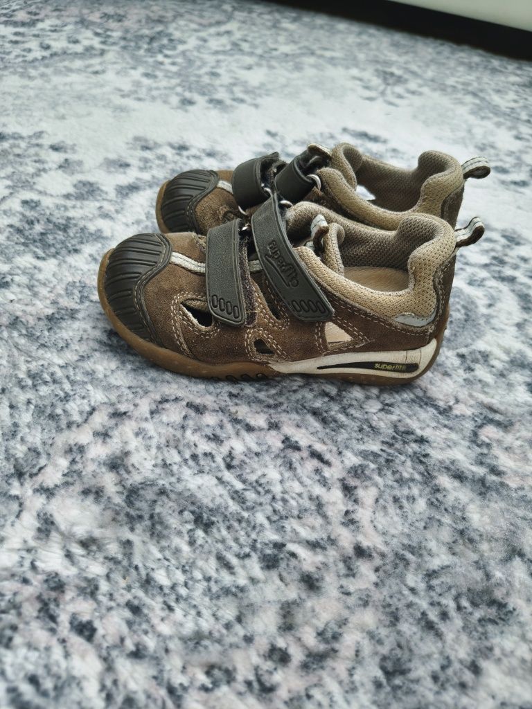 Sandały superfit r 24