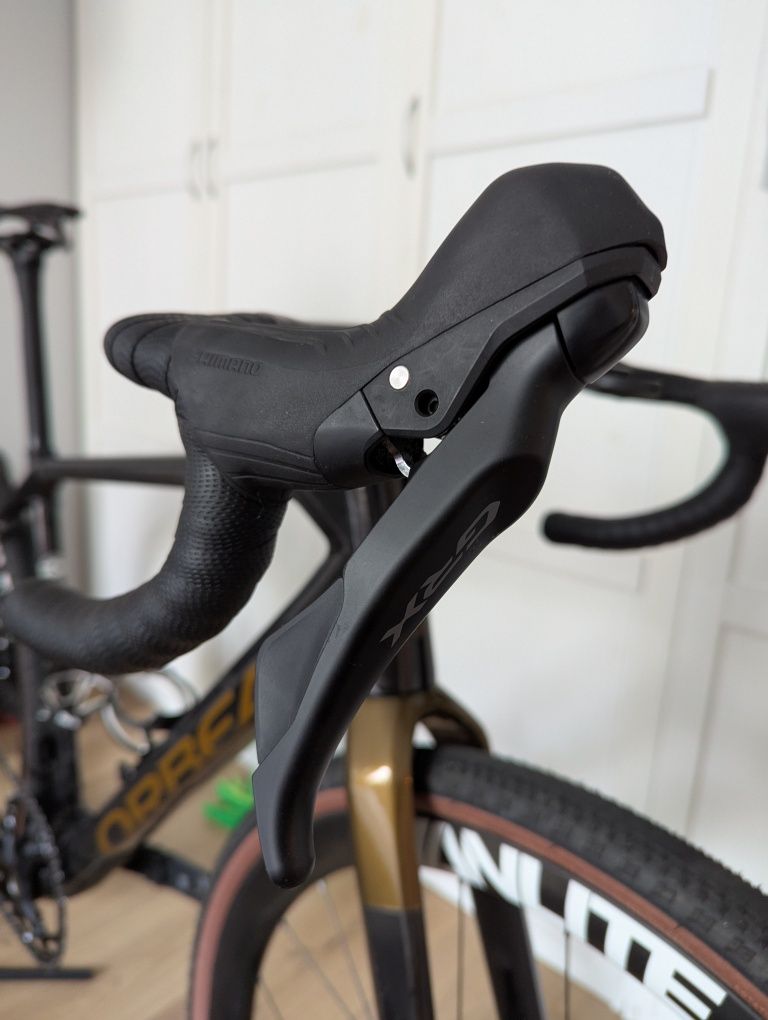 Mini grupa Shimano GRX 2x12, klamkomanerki, zaciski, przerzutki.