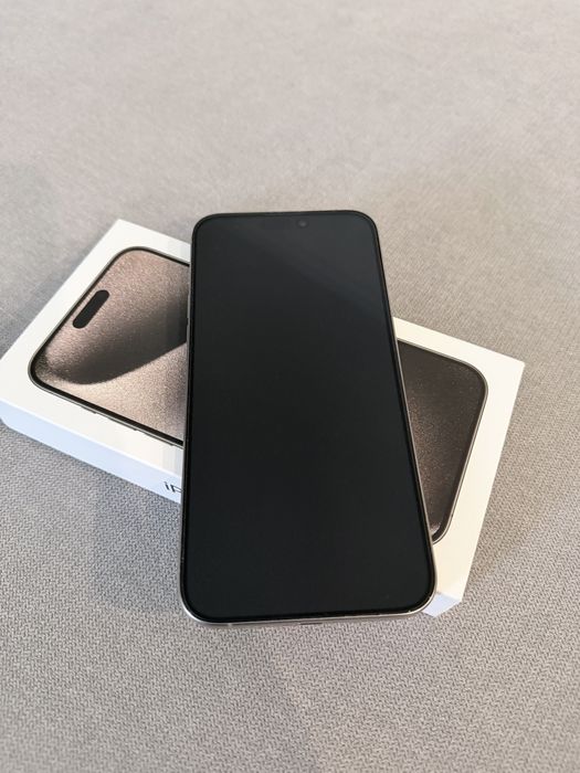 iPhone 15 Pro Max (Titanium)