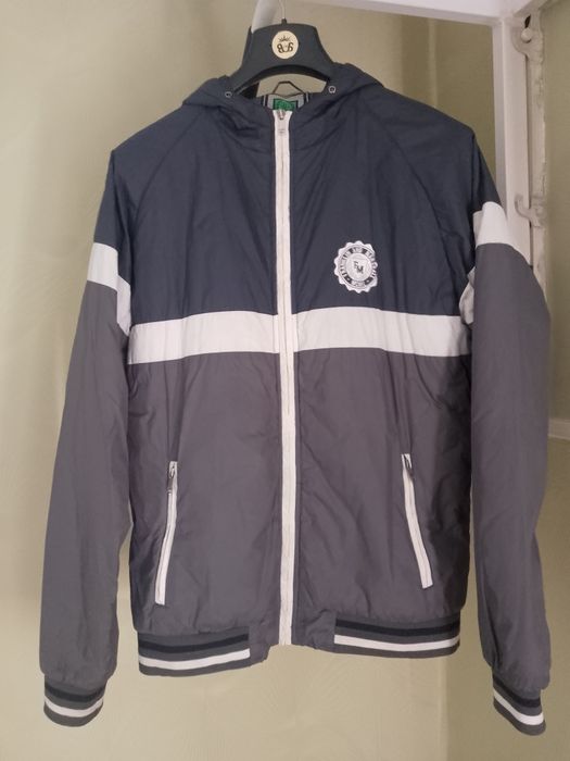 Стильная мужская куртка L. Демисезон