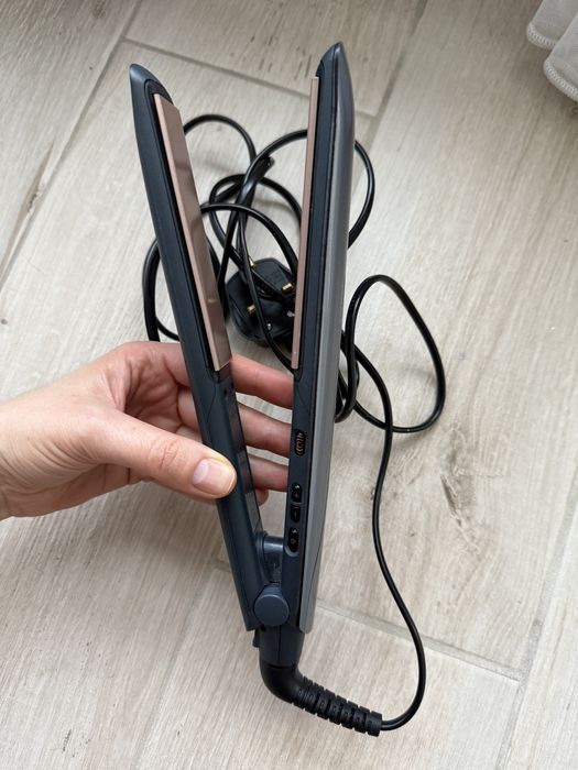Випрамляч для волосся Remington (S8590)