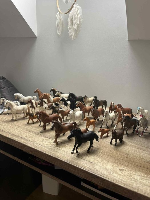 konie Schleich Collecta stajnia