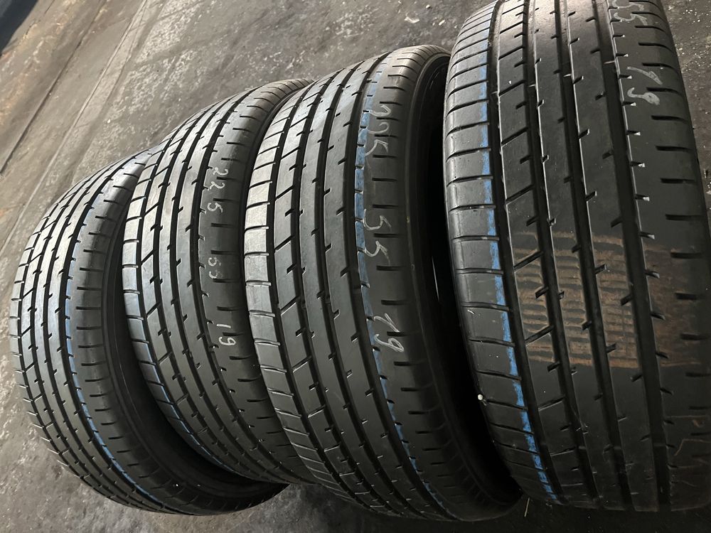 Продам гуму 225 55 19 toyo
