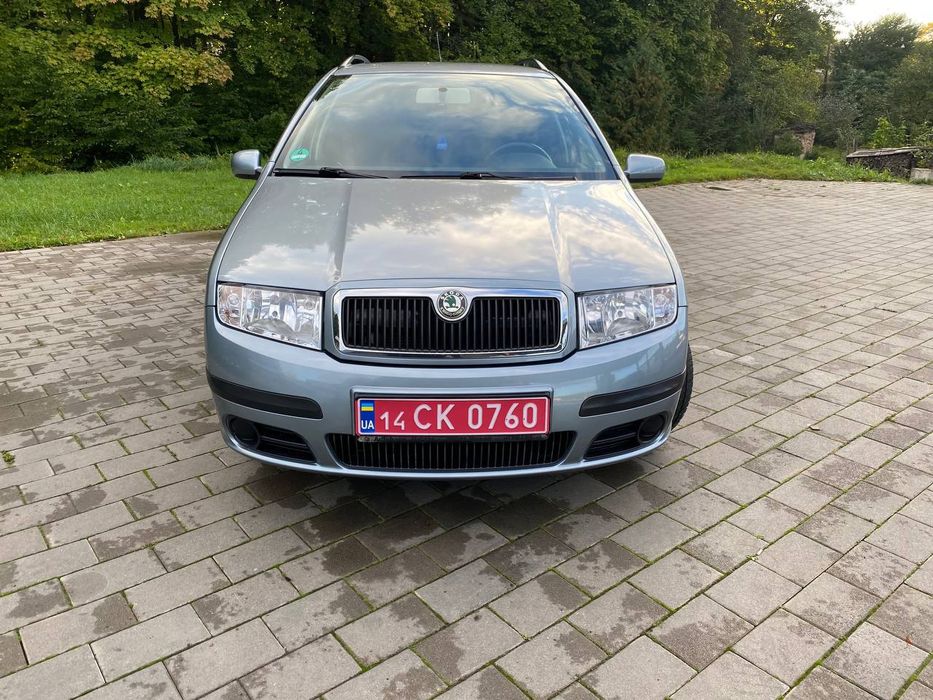 Шкода Фабія свіжопригнана 1.4 мрі