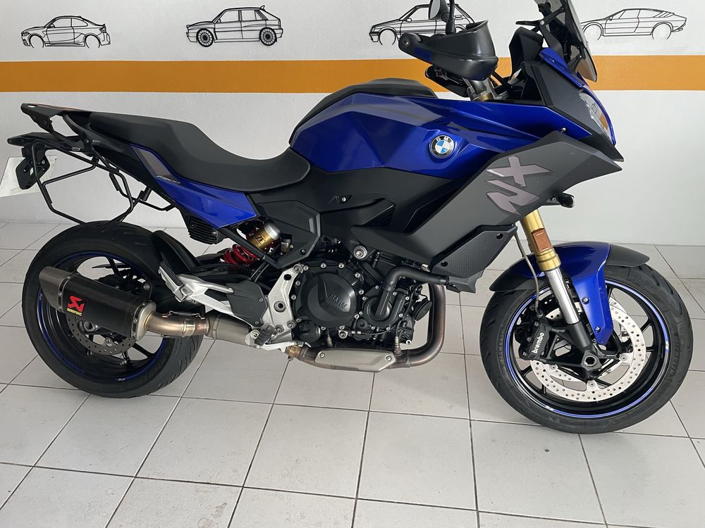 BMW F 900 XR como nova