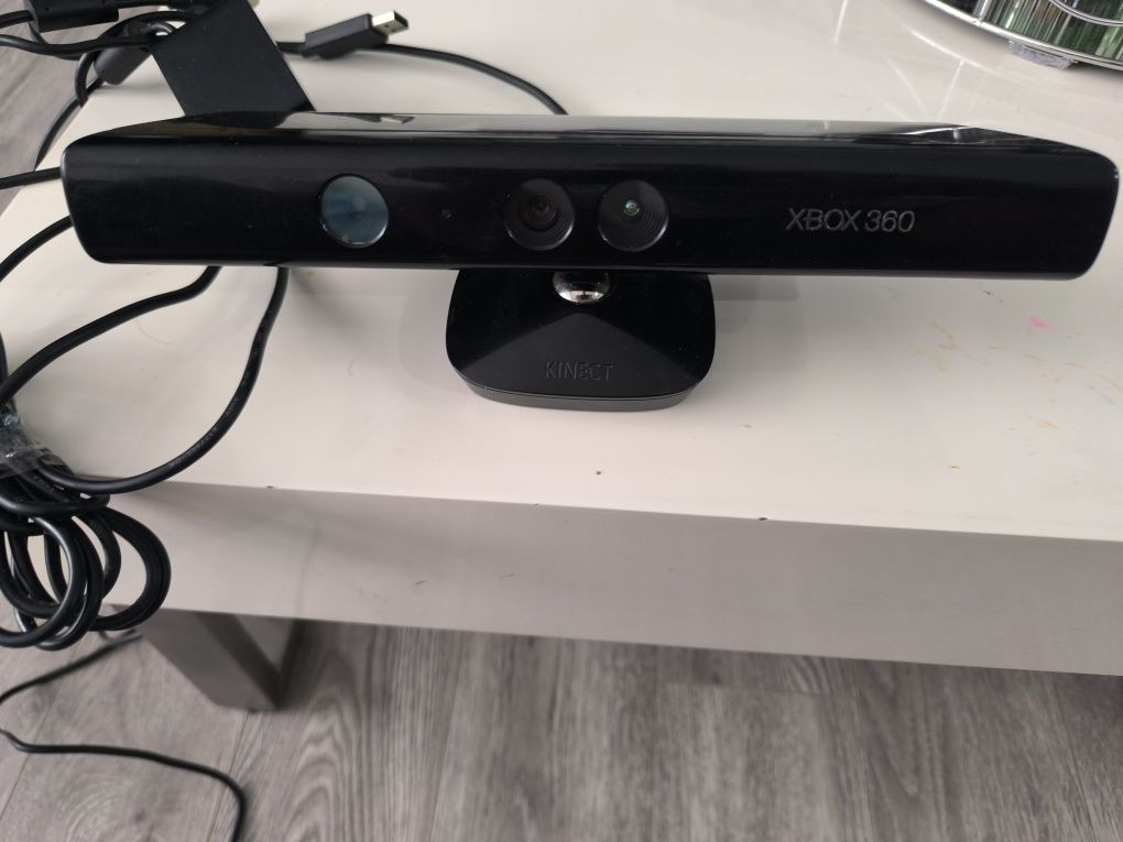 Xbox 360 + Kinect + Auscultadores