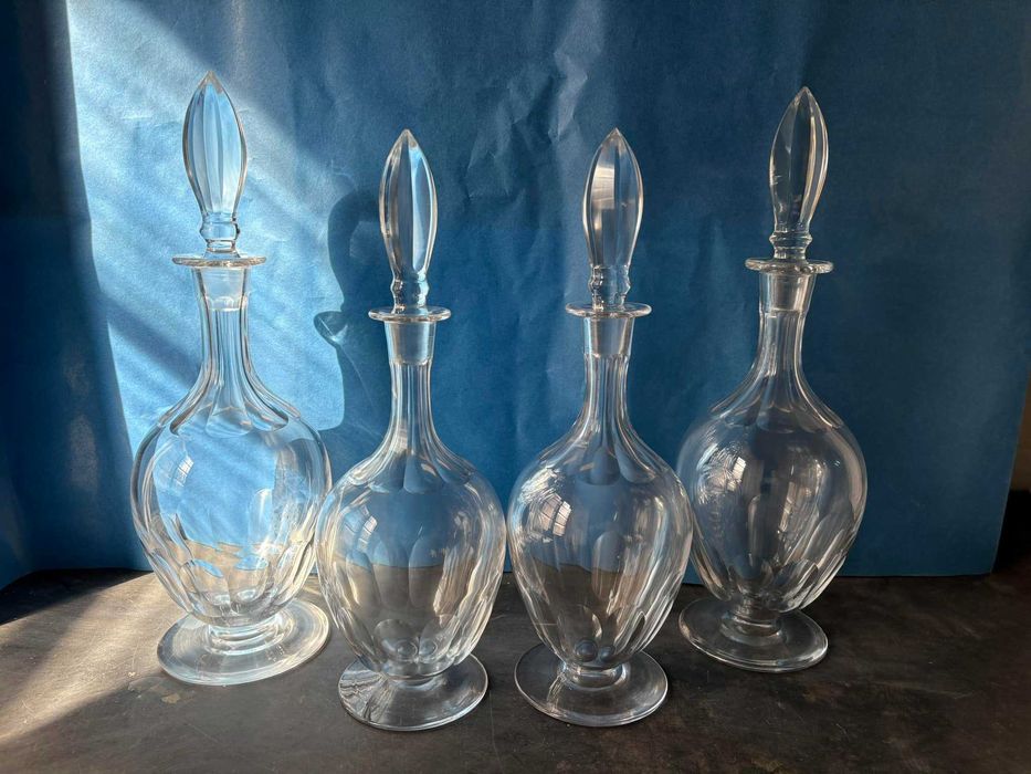 4 Garrafas de cristal antigas