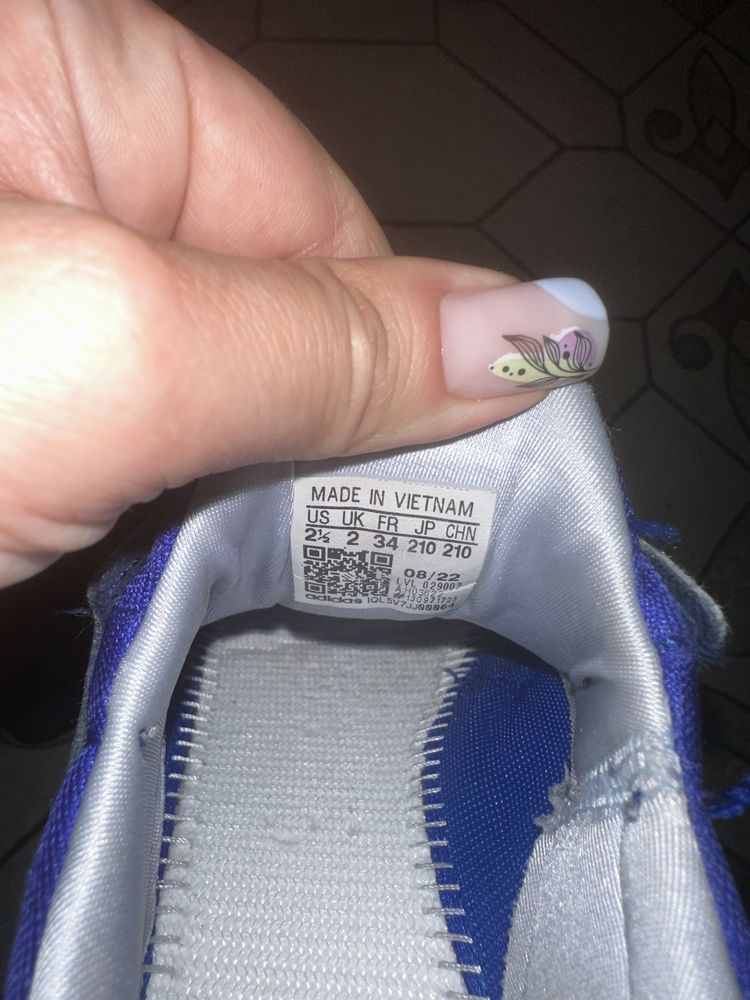 Кросівки adidas 34 розмір