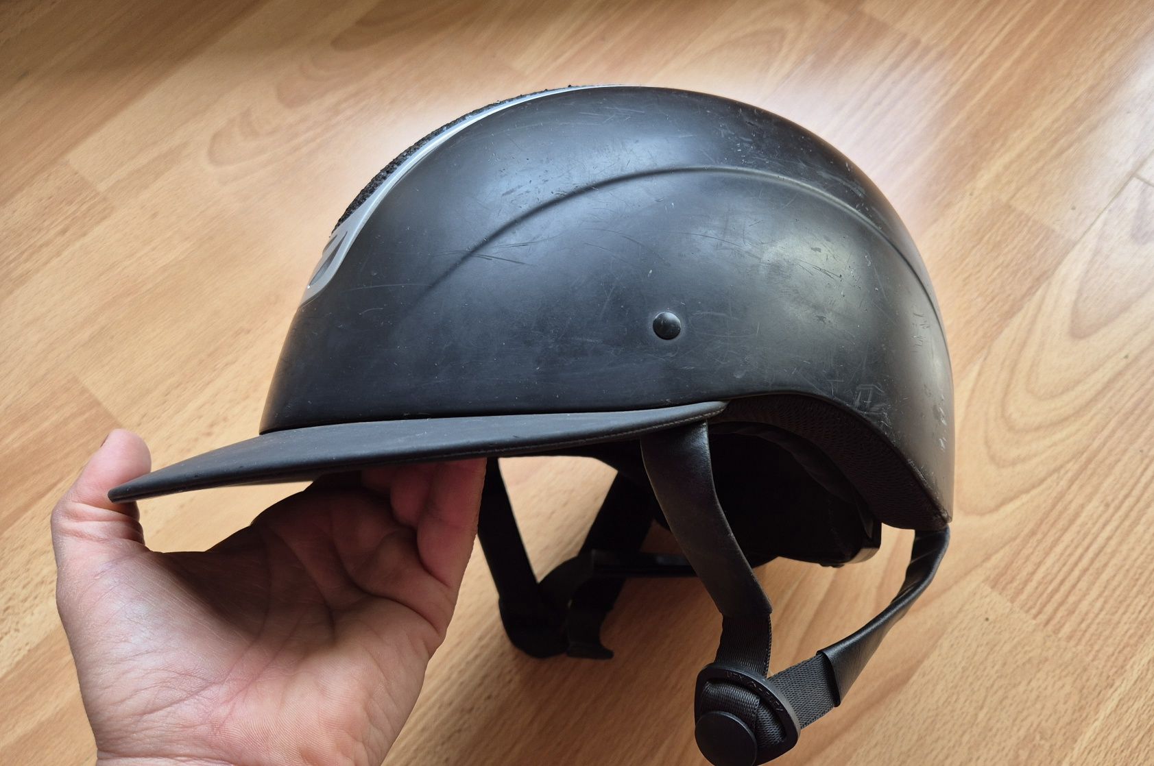 Kask jeździecki Horze Apex XS czarny