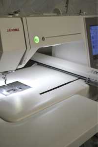 Janome 550E - супер стан вишивальної машини. Бонусом багато ниток.