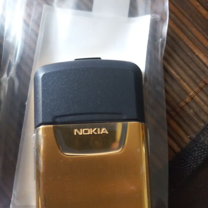 Nokia 8800 металевий корпус