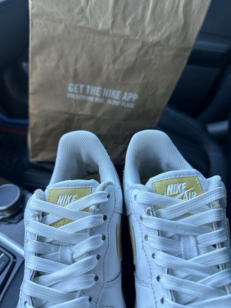 Nike air force 1 '07 white saturn yellow/white 37.5-38