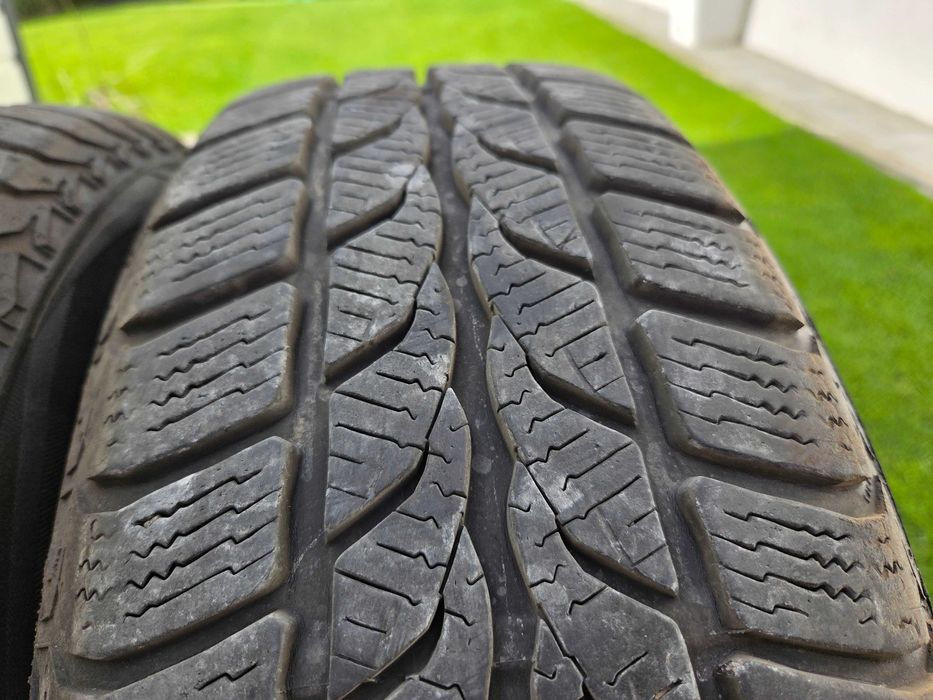Felgi Stalowe Z Oponami zimowymi Uniroyal 195/65/R15" Citroen C4 4x108