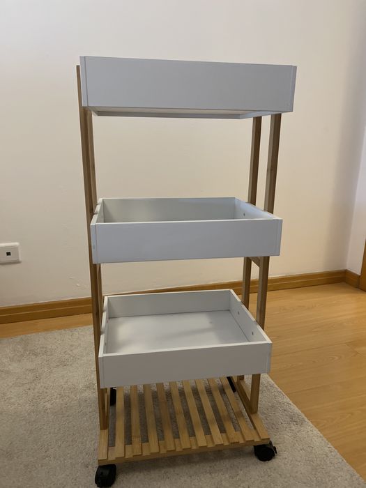 Movel de apoio 4 prateleiras