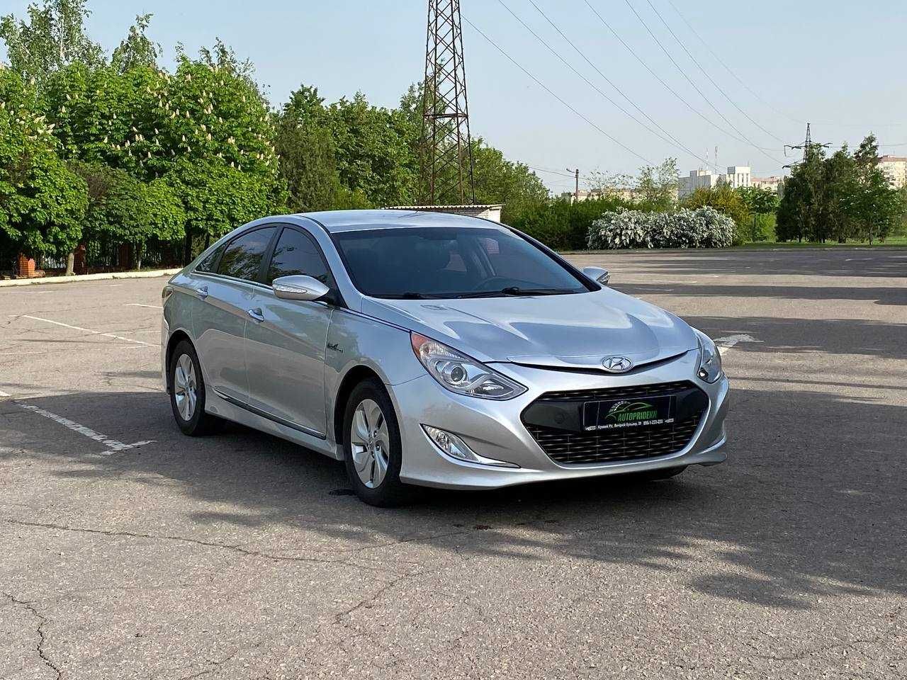 Авто Hyundai Sonata hybrid 2013р 2.4 бенз,обмін[Перший внесок від 20%]